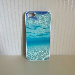 Wave design phone case